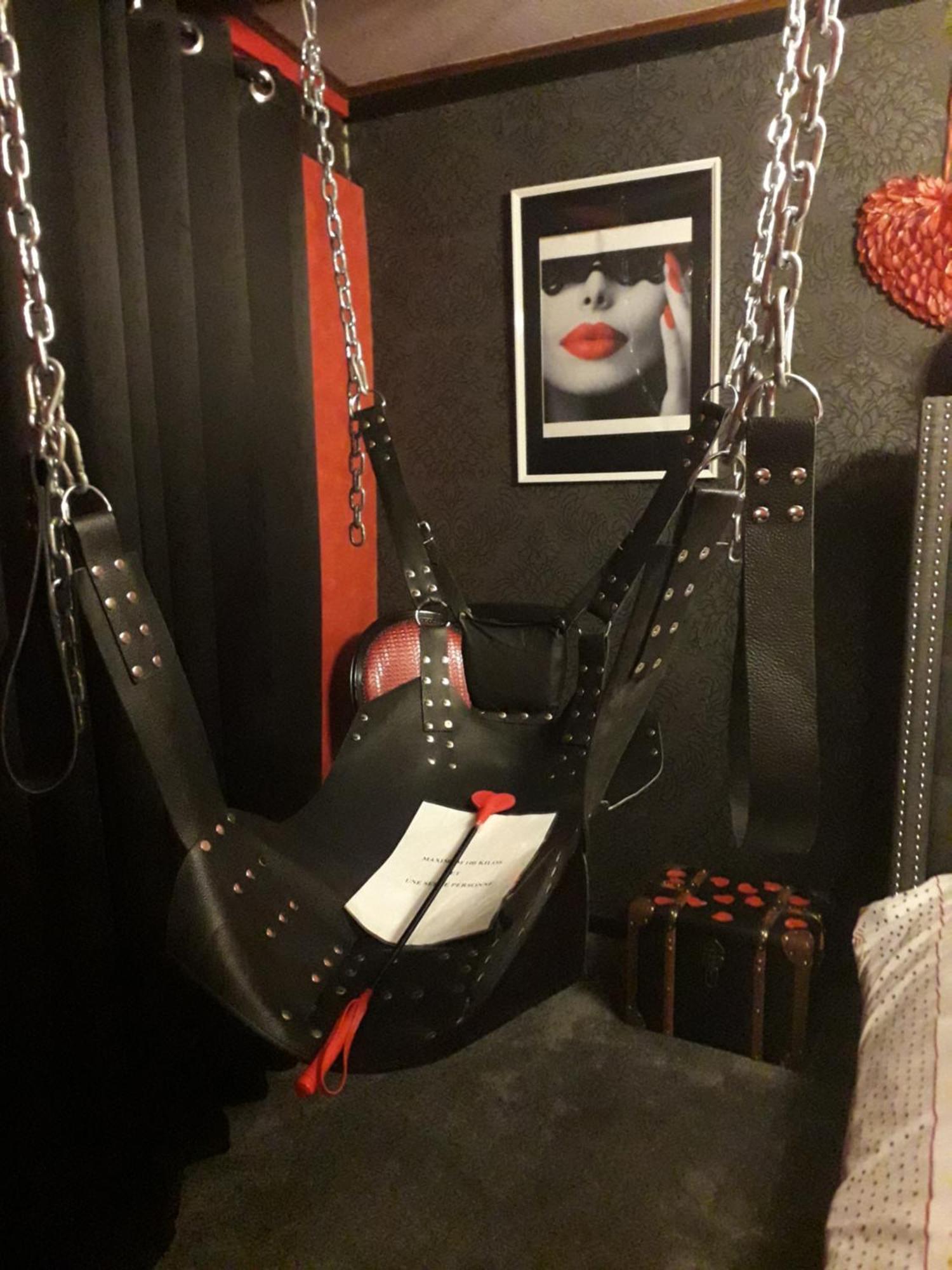Love Room Le Rouge Et Noir Barr Luaran gambar