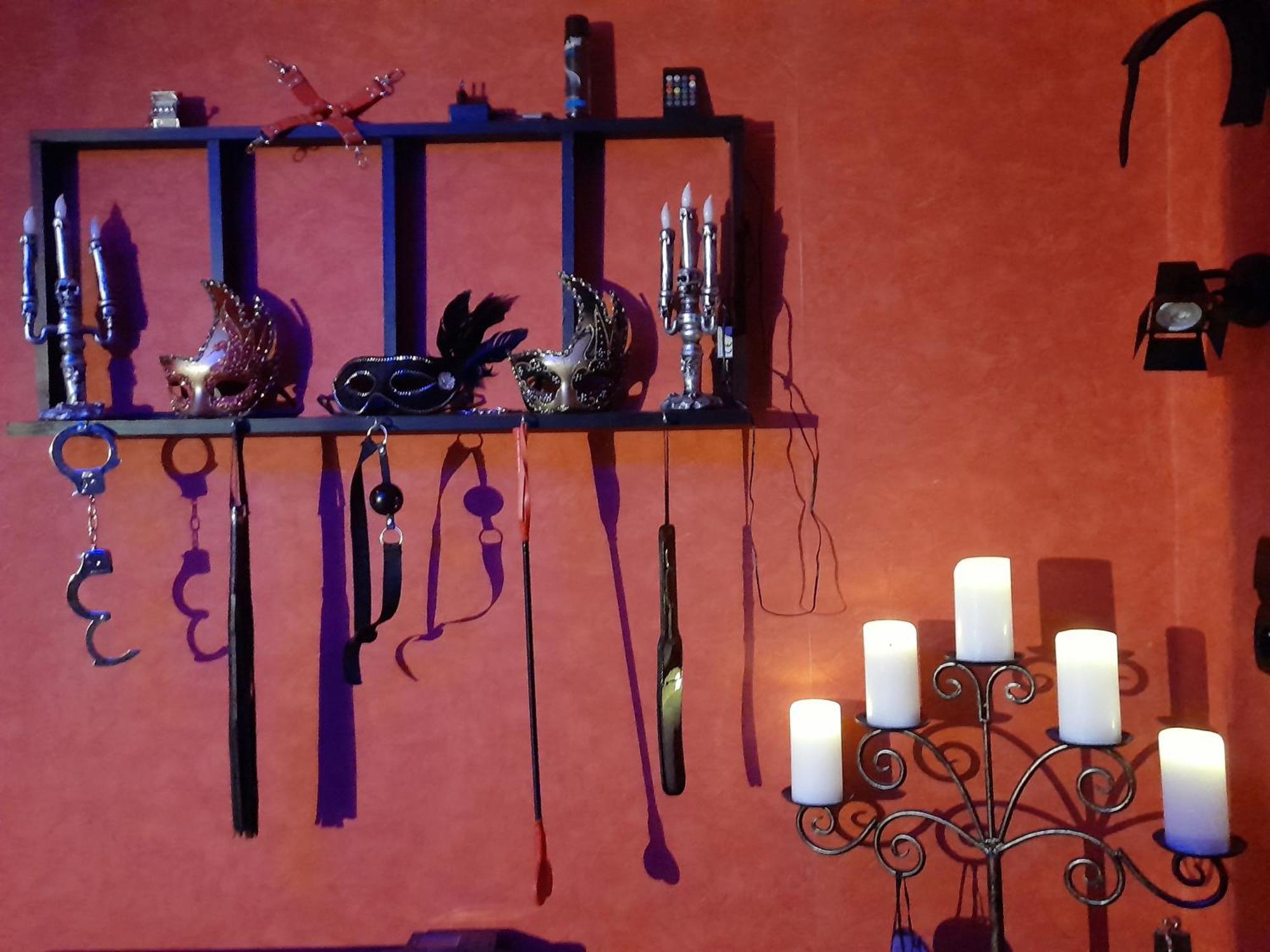 Love Room Le Rouge Et Noir Barr Luaran gambar