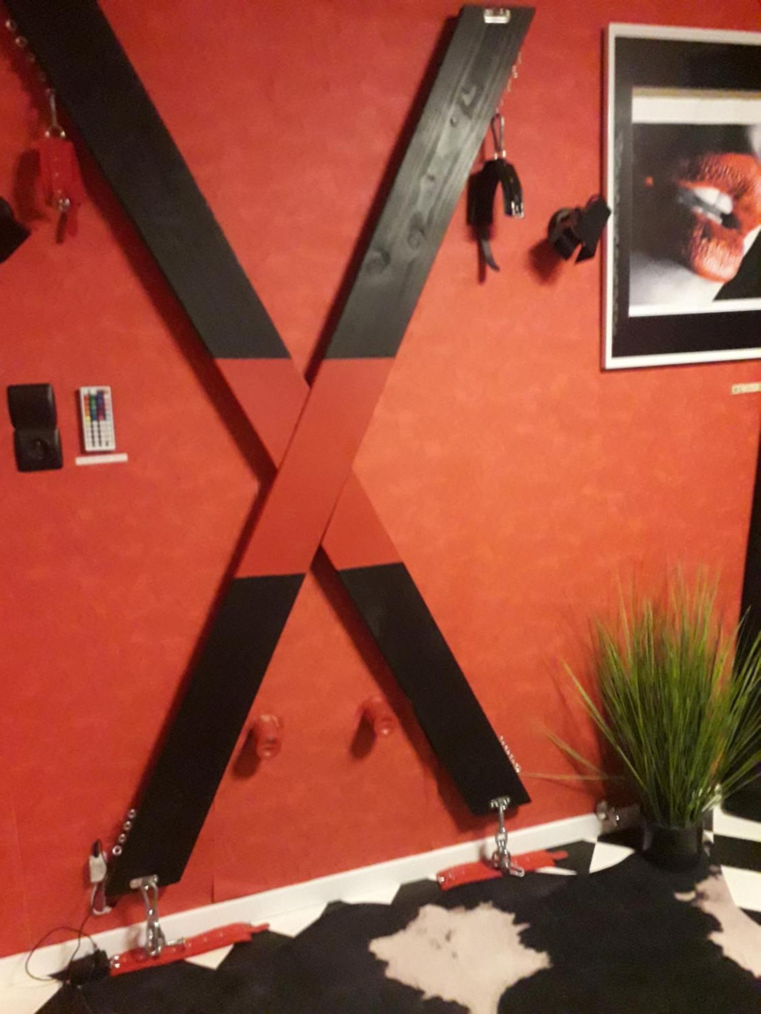 Love Room Le Rouge Et Noir Barr Luaran gambar