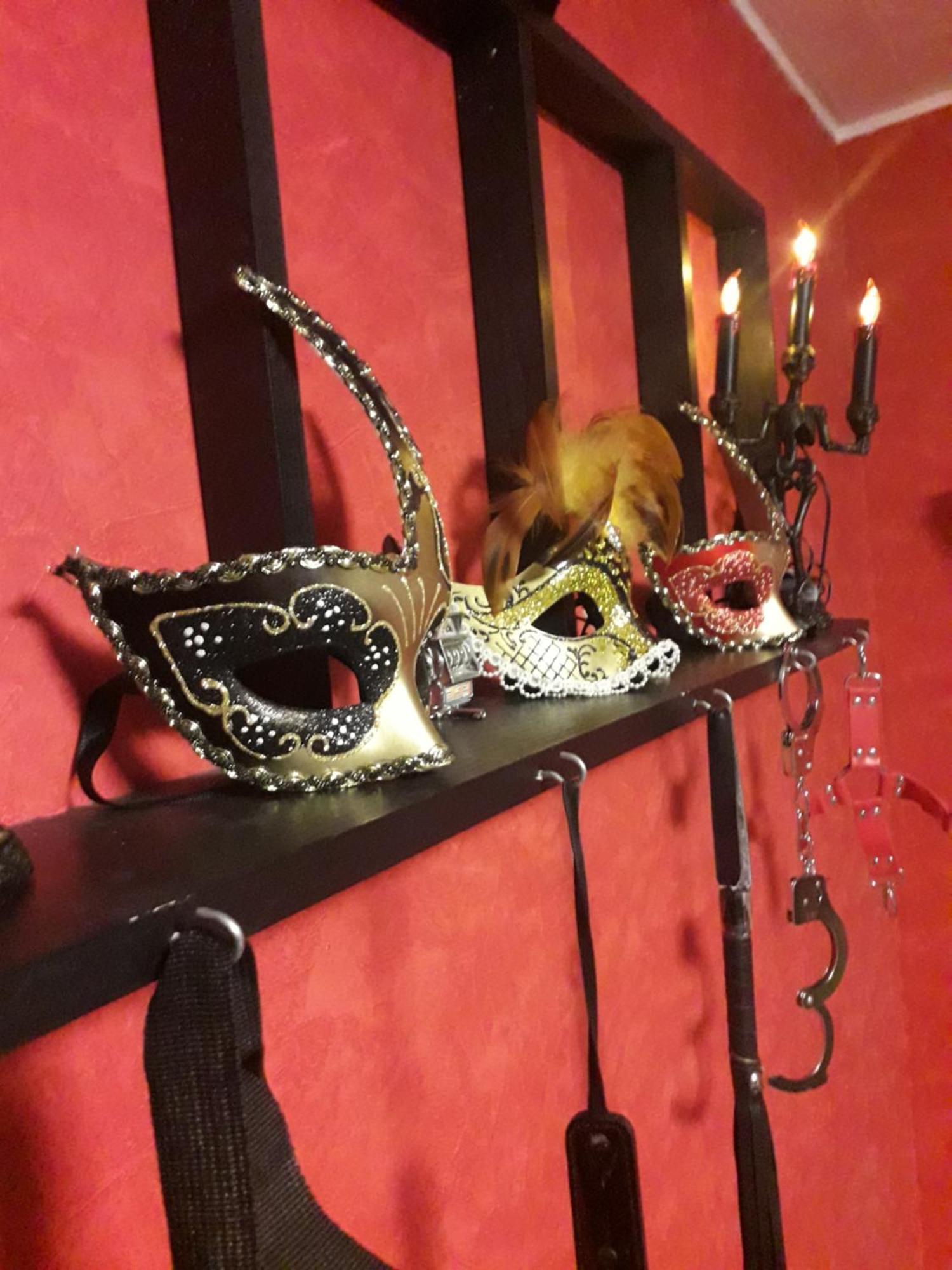 Love Room Le Rouge Et Noir Barr Luaran gambar